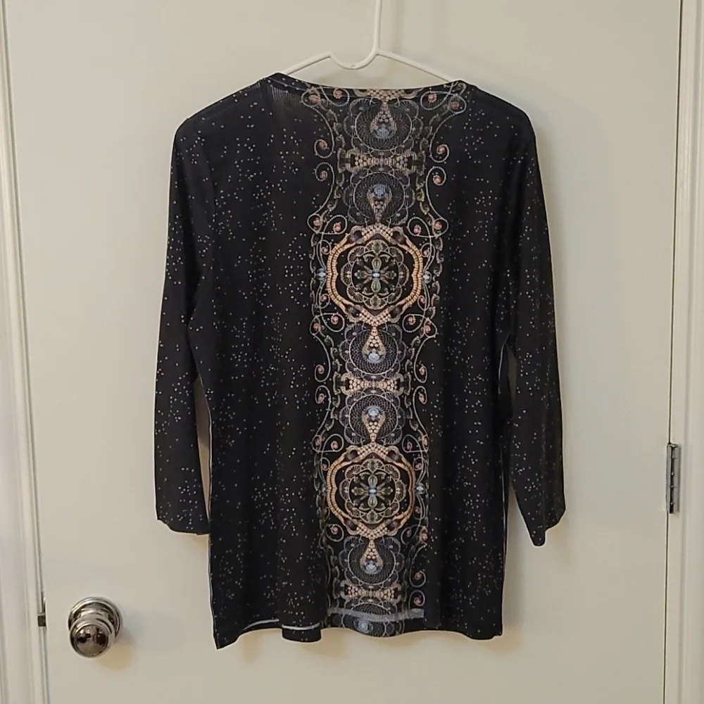 LAURA SCOTT Gray Geometric Tribal Mandala Pattern V-Neck Blouse